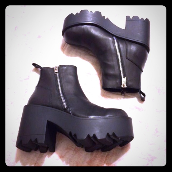 UNIF Shoes - UNIF Rival black leather chunky ankle boots